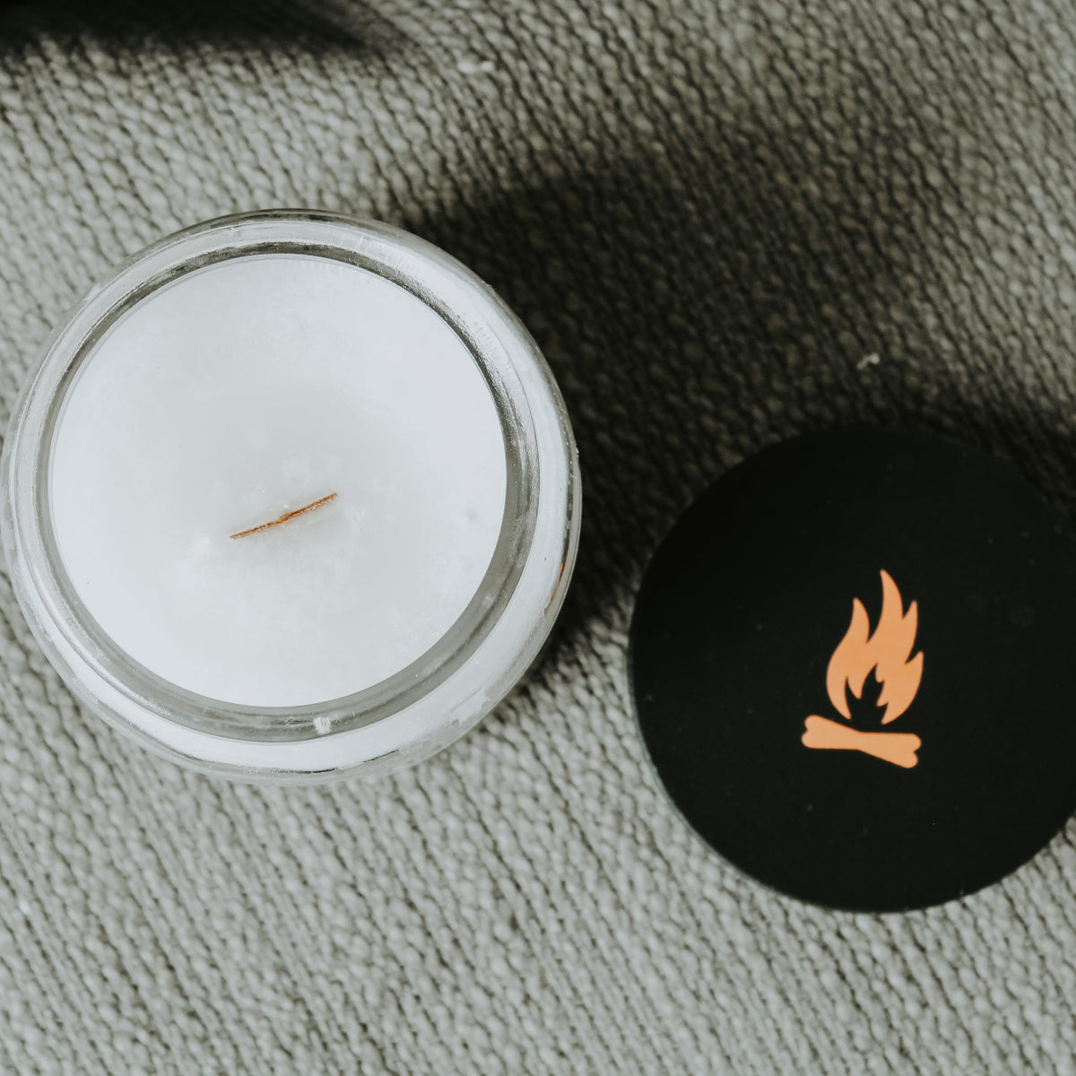 16 oz Vanilla Coffee Scented Candle with Wooden Wick S12076