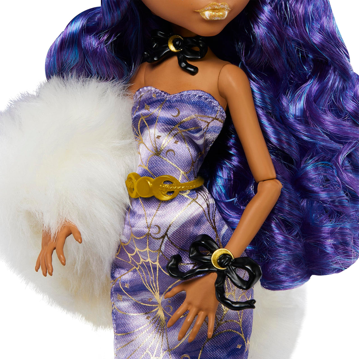 Winter Edition Doll in ICY Lavender Gown with Furry Boa & Accessories I3337