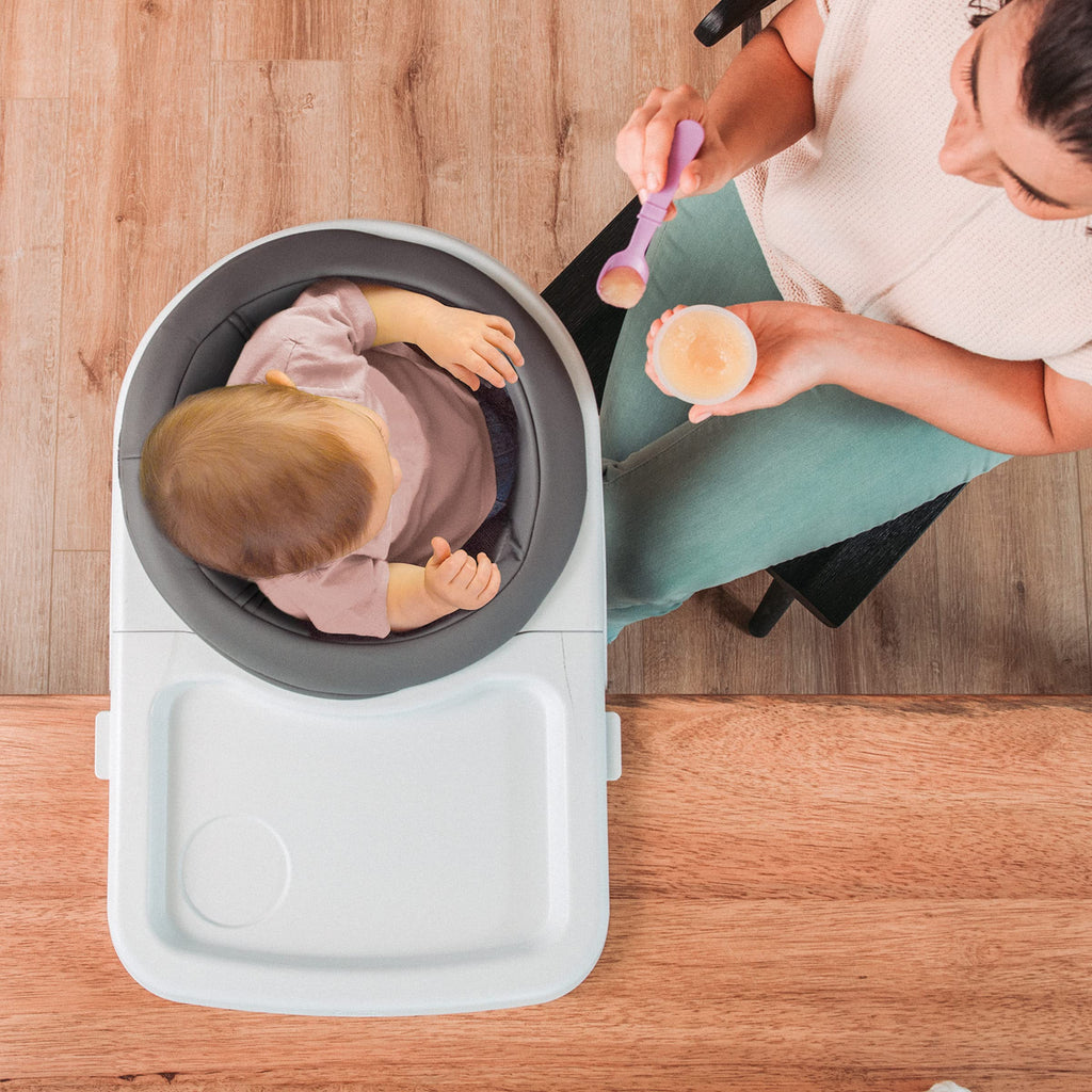 Hook-On High Chair with Tray B25754
